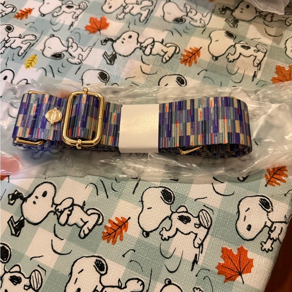 Elizabeth Line Strap - Picture 3 of 3